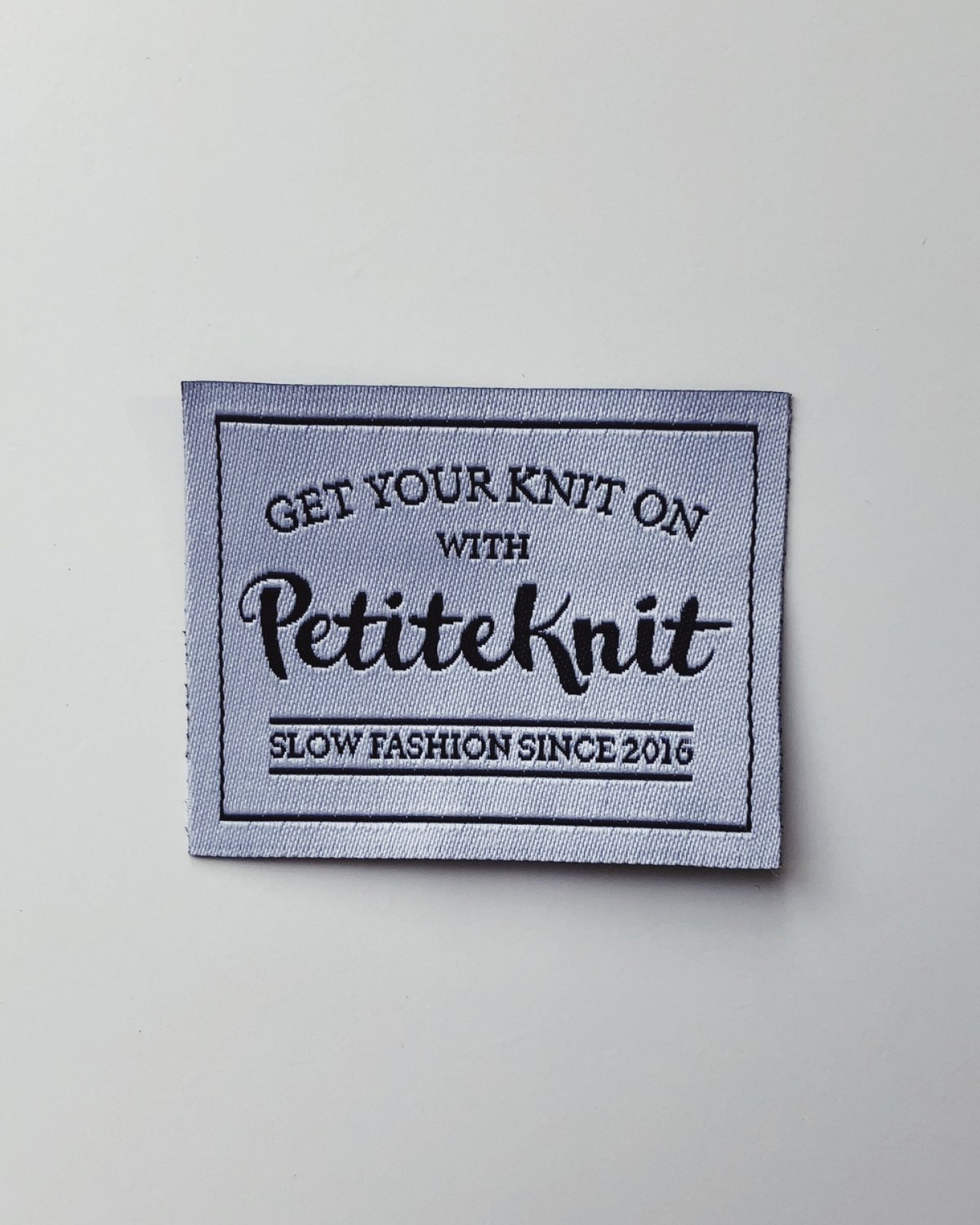 "Get Your Knit On" by PetiteKnit -kangasmerkki