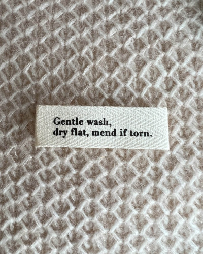 Petiteknit Label "Gentle wash, dry flat, mend if torn"