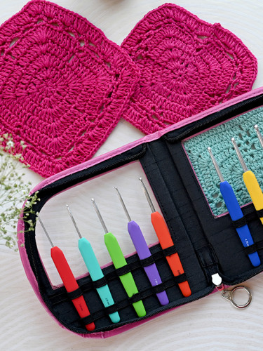 KnitPro Waves Crochet Hook Set Pink Case